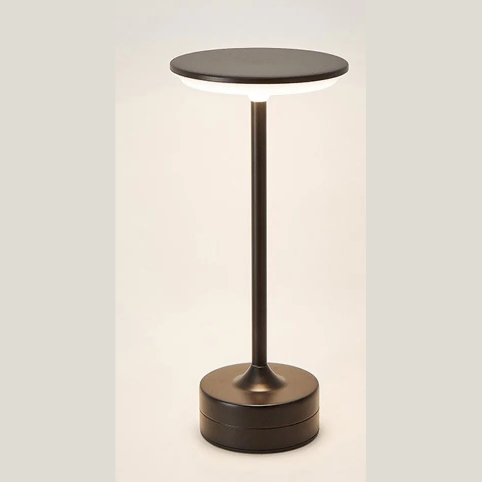 Lámpara de Mesa con Pantalla Difusora — Luz sin Deslumbre para Hostelería